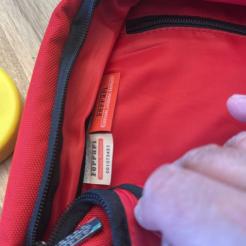 FERRARI ⭐️ BACKPACK - Picture 9 of 9